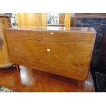 A Mahogany drop leaf table