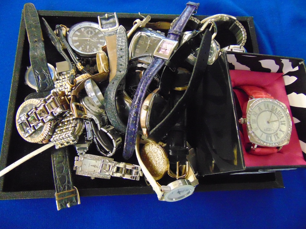 A box of watches - Image 2 of 2