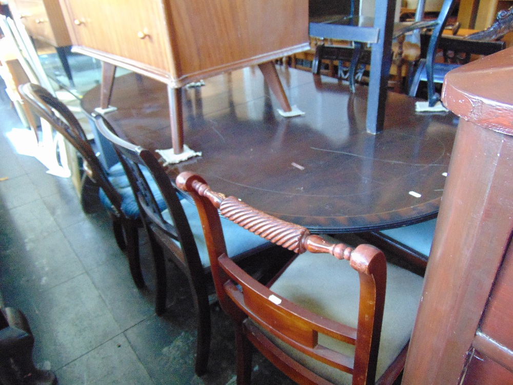 A Regency style Mahogany table and chairs - Image 2 of 2