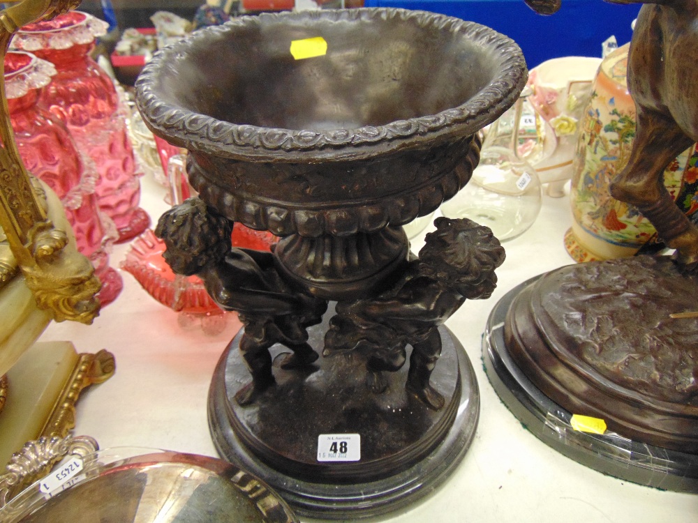 A bronze bowl with cherubs - Image 2 of 2