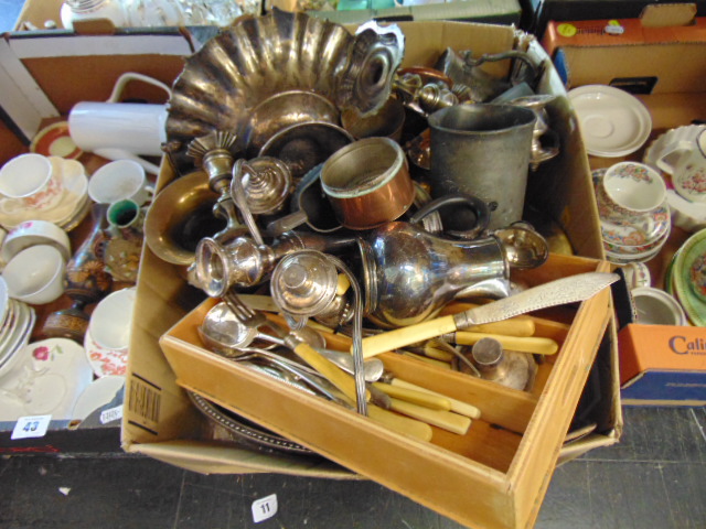 A large qty of metal ware, silver plate, copper etc. - Image 2 of 2