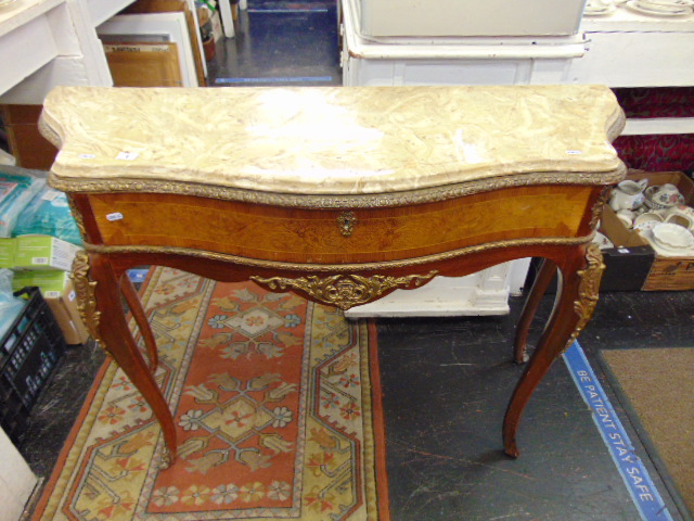 A French serpentine marble top ormulu console table - Bild 2 aus 7