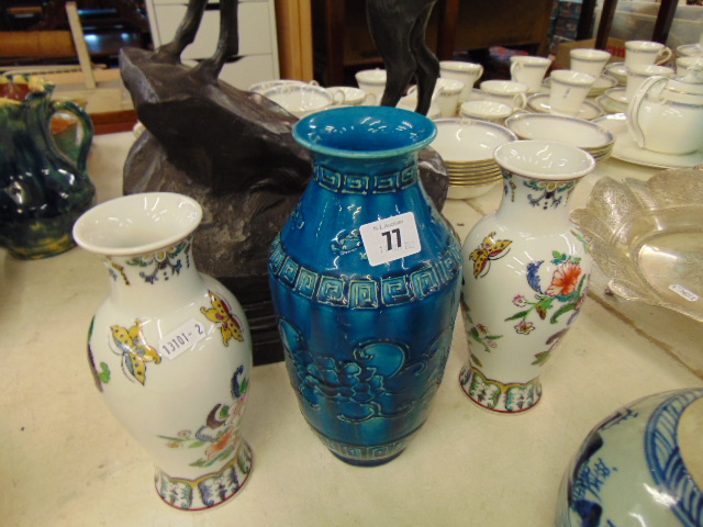 A pair of Oriental vases and another vase - Image 2 of 2