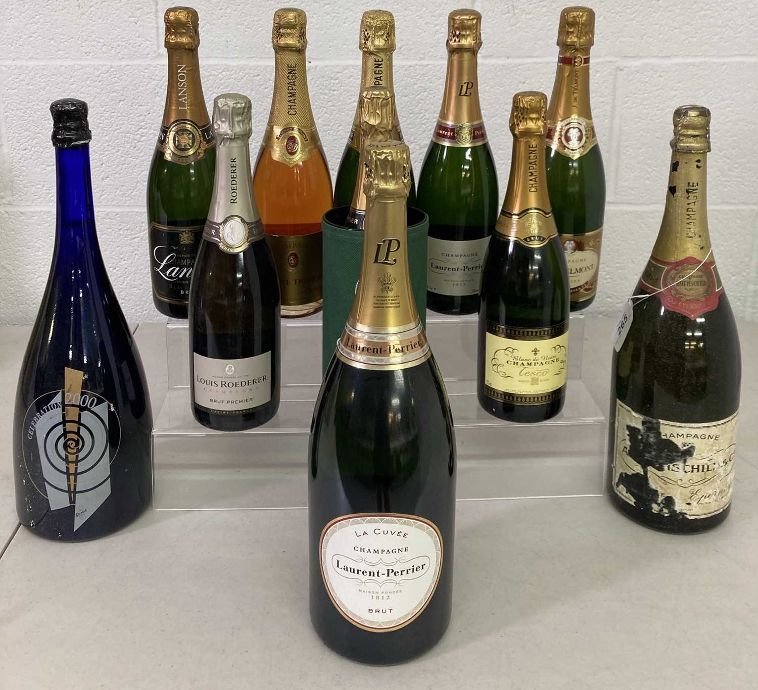 CHAMPAGNE SELECTION.