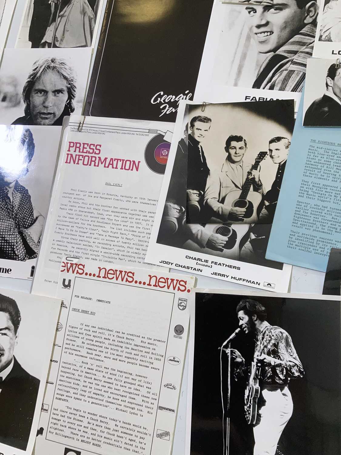 PRESS KIT ARCHIVE - ROCK N ROLL ARTISTS. - Image 3 of 5