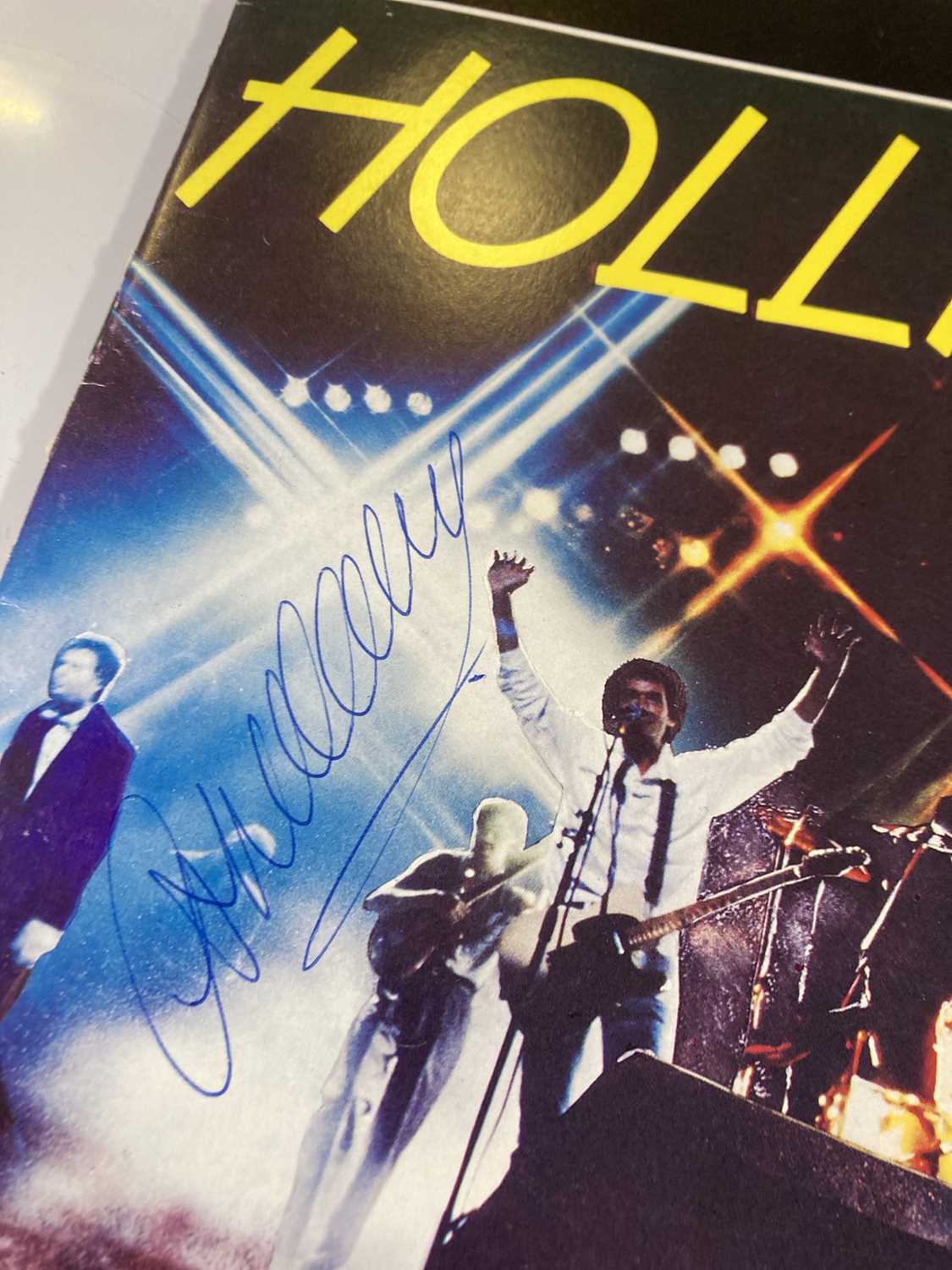 CONCERT MEMORABILIA INC PROGRAMMES AND POSTERS - BOB DYLAN / BEE GEES. - Image 9 of 9