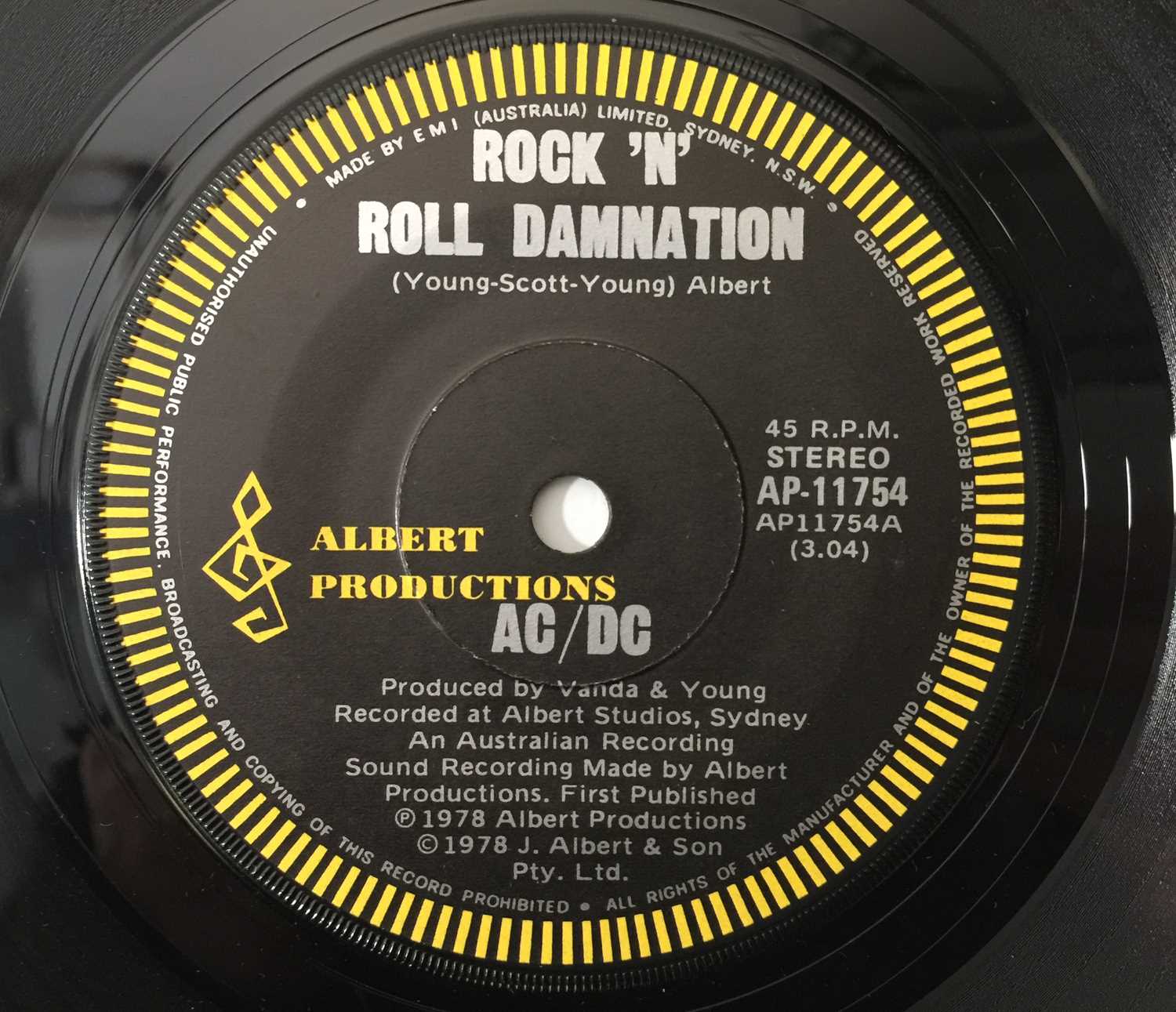 AC/DC - ROCK N ROLL DAMNATION/ COLD HEARTED MAN 7" (AUSTRALIAN - AP-11754) - Image 2 of 3