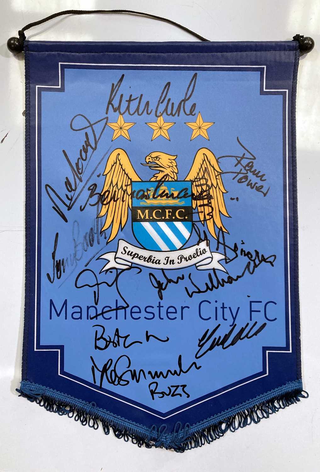 MANCHESTER CITY FC - A SIGNED CLUB PENNANT.