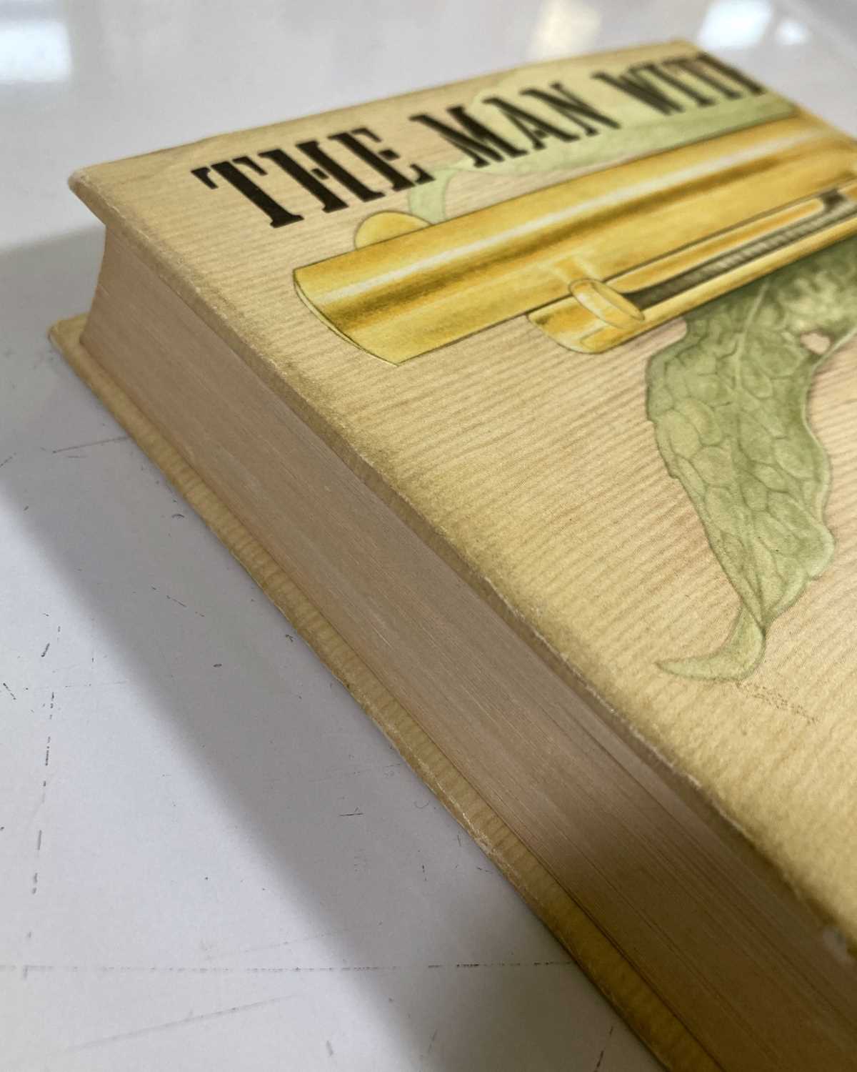 JAMES BOND - THE MAN WITH THE GOLDEN GUN FIRST EDITION. - Image 10 of 12