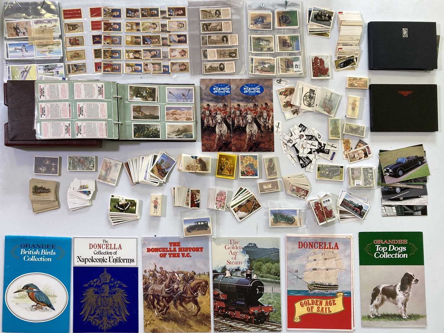 POSTCARDS / GREETINGS CARDS - 19TH/20TH CENTURY. / CIGARETTE CARDS / COLLECTABLE CARDS.