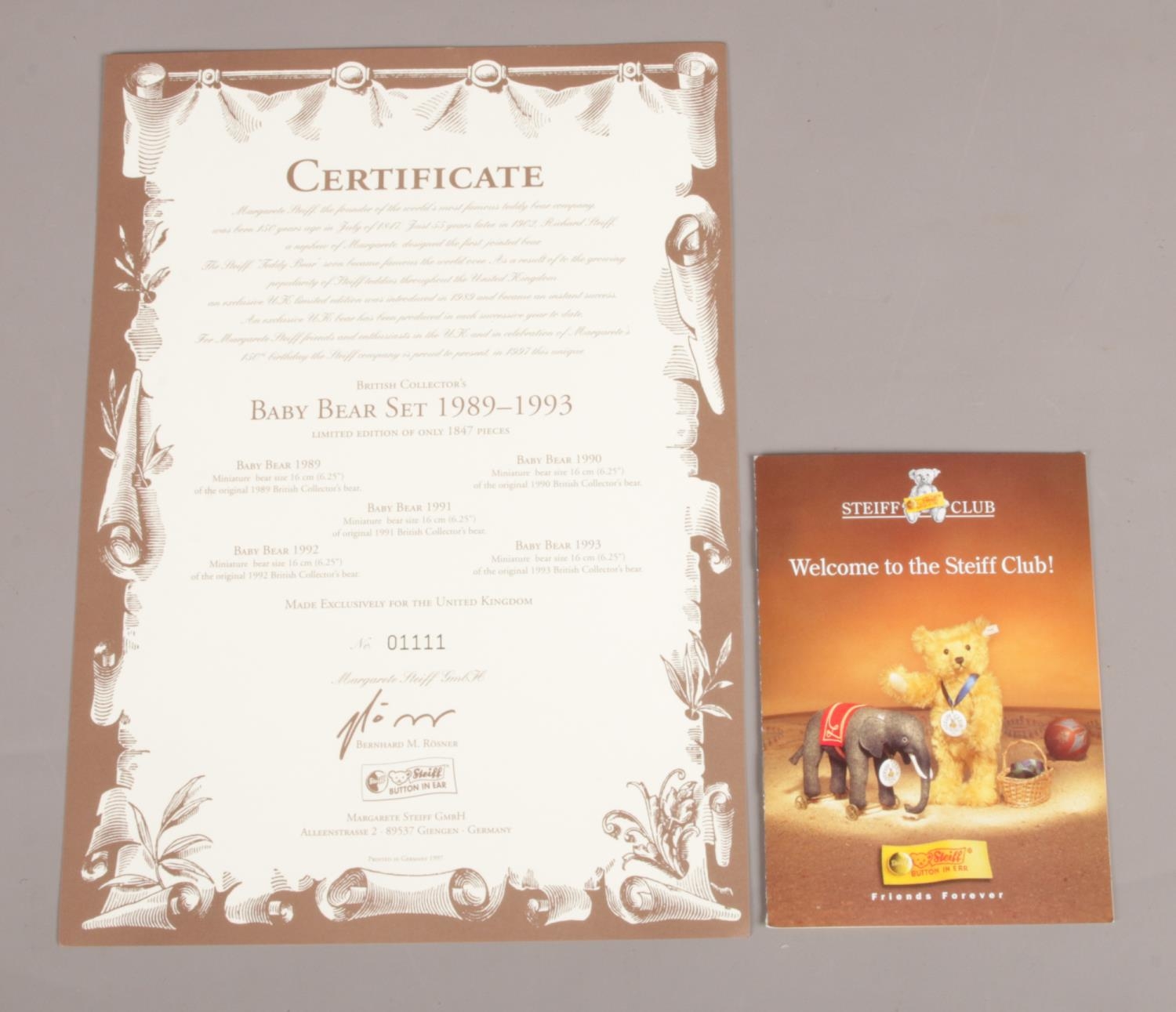 A Steiff limited edition British Collector's Baby Bear Set 1989-1993. No 1111 / 1847. Comprising - Image 2 of 3