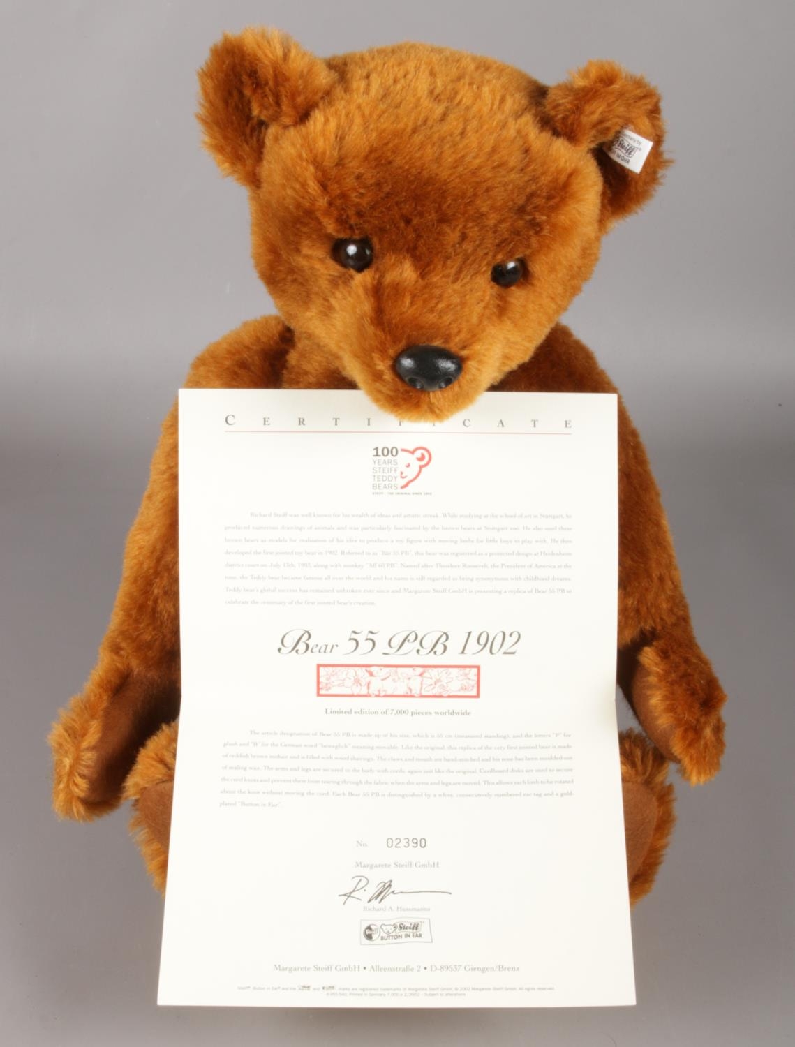 A boxed Steiff 55PB Limited Edition teddy bear, 1902 Replica, 55cm, Number 02390/7000 worldwide. - Image 2 of 4