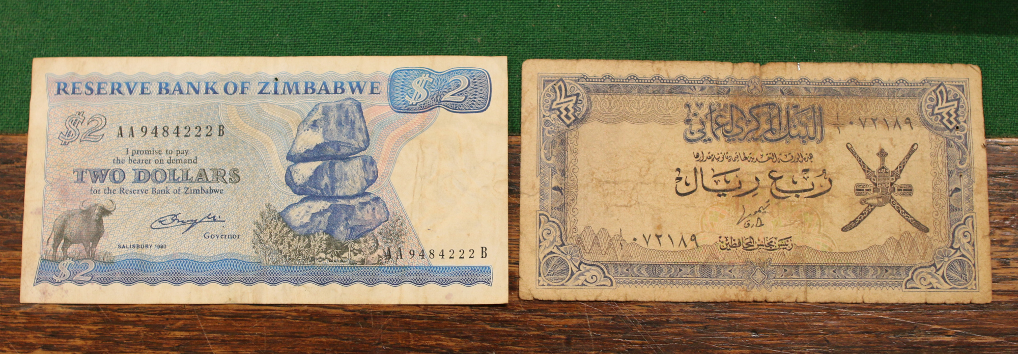 A collection of vintage world bank notes. Lire, Yuan, Francs, dollars etc - Image 4 of 4