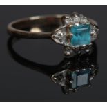 A 9ct Gold and blue topaz ring. Size P. Total weight: 2.28g.