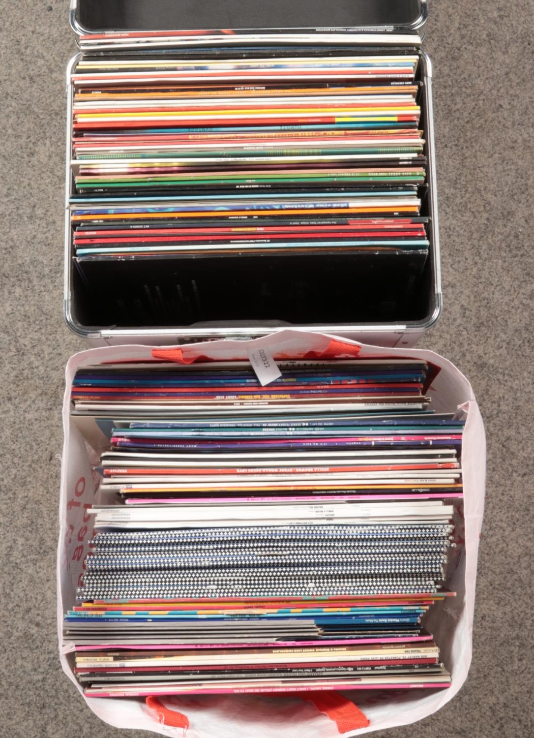 A large heavy duty carry case full of a good collection of dance vinyl records. To include Fatboy - Image 2 of 2