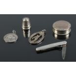 A small assortment of silver pieces. To include a small pen knife assayed in Birmingham 1900, a