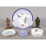 A collection of aviation items, to include commemorative Wedgwood cabinet plate and Coalport trinket