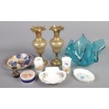A mixed quantity of ceramics glass and metalwares. Includes Losol Ware, Aynsley, Wedgwood, brass
