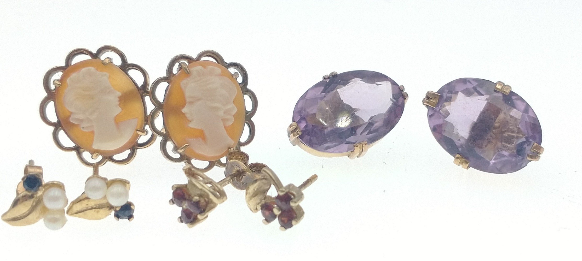 Five assorted pairs of earrings set with seed pearls, amethysts, cameos etc gross weight 10.45g - Image 2 of 3