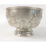 A silver bowl, hallmarked London 1904, awarded '1915 Heythrop Hounds "Daffodil" 1st prize, Walked