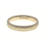IMPRESSIVE! 375 stamped yellow gold London Hallmarked wedding band ring size R - weight 3.48g approx