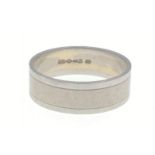 A nice PALLADIUM and WHITE GOLD wedding band size U still within its jeweller's presentation box,