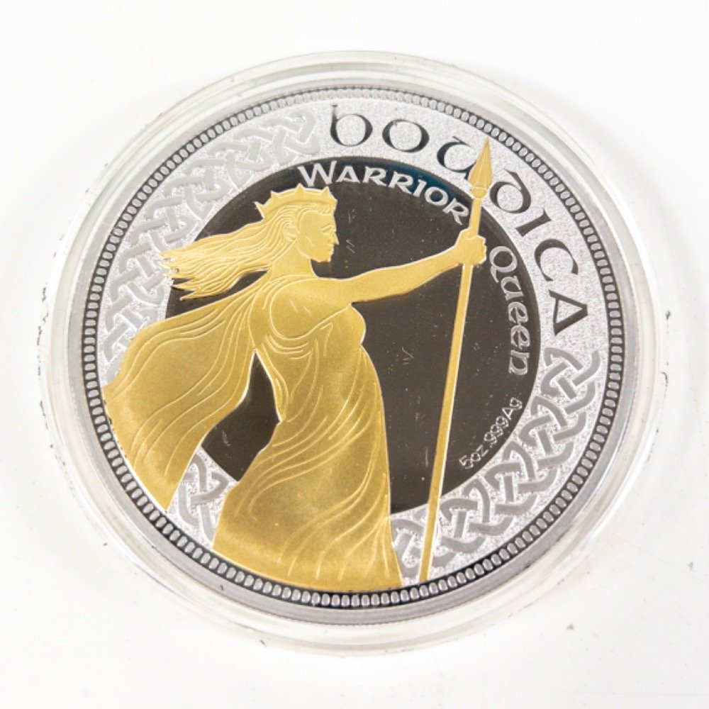 A Boudicca 'Warrior Queen' 5 oz Silver 450 limited edition 155g Commemorative coin within its - Image 2 of 3