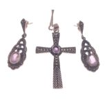 A LOVELY 925 stamped SILVER cross pendant with small amethyst centred dimensions 4cm height x
