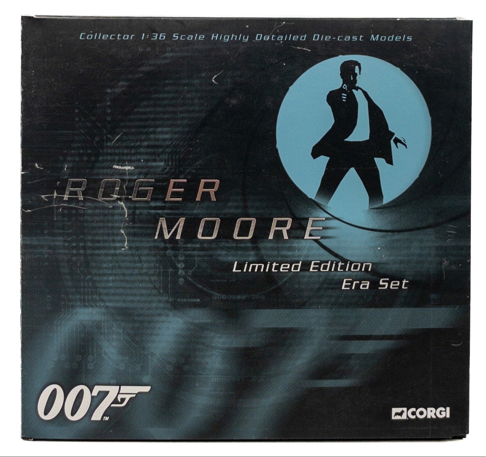 Personally Autographed 007 ROGER MOORE Limited Edition Era Set No 1491 of 2500 (model CC93985)