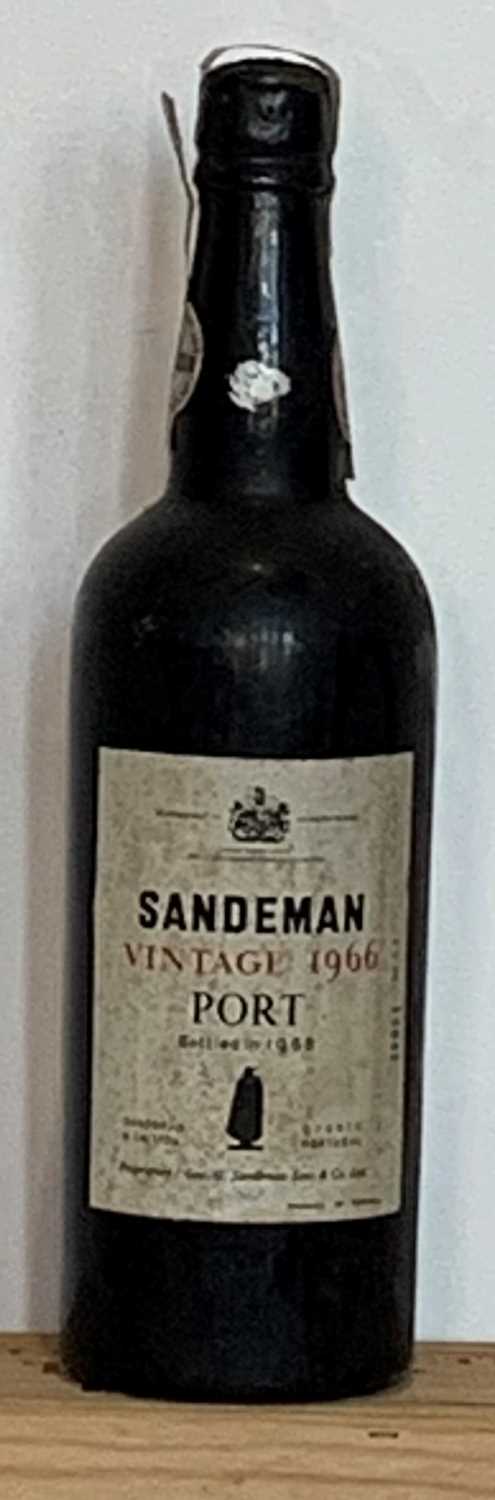 1 Bottle Sandeman’s Vintage Port