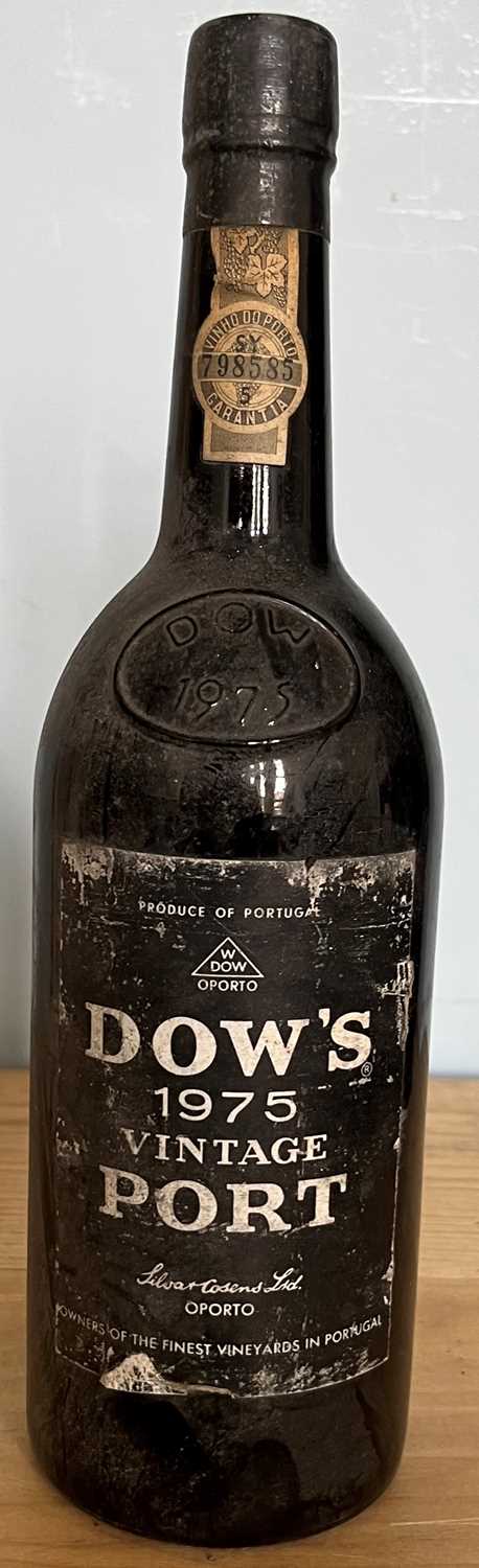 1 Bottle Dow’s Vintage Port 1975 (b/n)