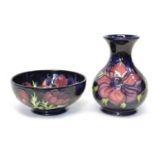 2 pieces of Moorcroft pottery in Anemone pattern