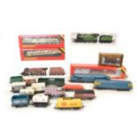 Collection of Hornby and Triang OO gauge model rail