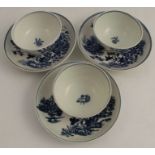 Three 18th century Worcester blue and white tea bowls and saucers, decorated with the fence pattern,