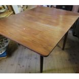 A late Georgian mahogany drop leaf dining table, 59ins x 43ins