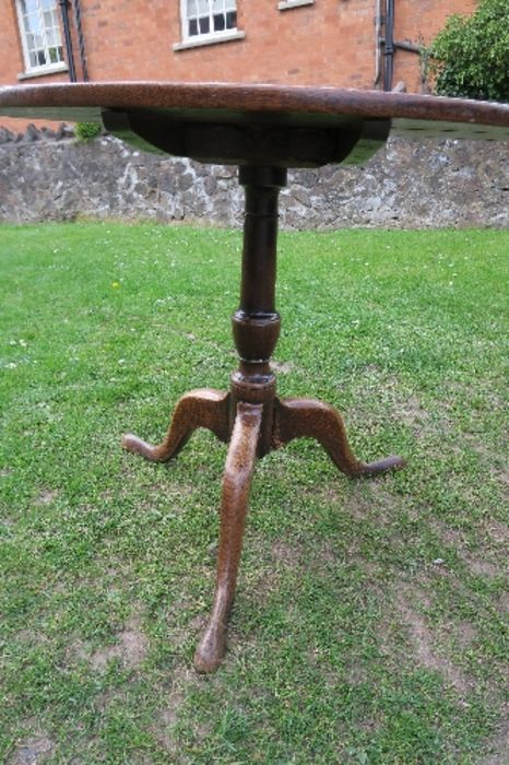 A 19th century oak tripod table, diameter 30.5ins x height 28ins - Image 3 of 3