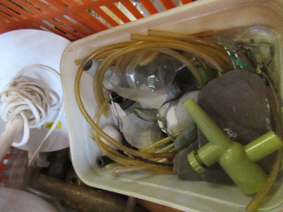 A box of sundry tools, lamp, bedpan, etc. - Image 3 of 4
