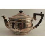 A silver tea pot, Sheffield 1920, weight 19oz all in