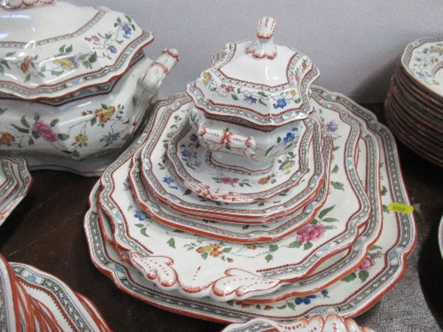 A Cauldon Ltd Brown Westhead Moore and Co dinner service, comprising covered serving dishes, meat - Bild 3 aus 5