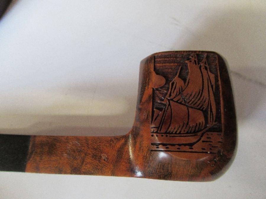A 1930's Art Deco nut-bird pipe rack, along with five pipes, comprising an Art Deco B.B.B. square - Image 3 of 22