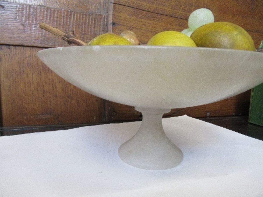 A 1950's Italian alabaster tazza, diameter 12ins, together with two painted alabaster bunches of - Image 5 of 7