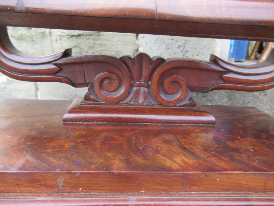 A Victorian mahogany swing frame toilet mirror, 39ins x 9.5ins - Image 2 of 3