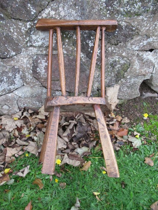 A child’s primitive stick back chair - Image 3 of 3