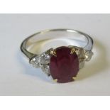18ct gold ruby and diamond ring weight 4.7g