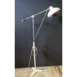 Large vintage Adjustable Lamp. Base extends to 143cm.