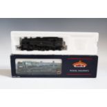 A Bachmann OO Gauge 32-356 Standard Class 4MT Tank 80038 BR Lined Black Late Crest Weathered Boxed