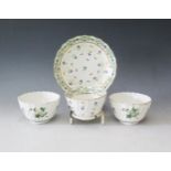 An Early 19th Century Worcester Barr, Flight & Barr Porcelain Tea Bowl with Saucer decorated with