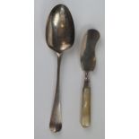 A George II Shell Back Spoon (20cm, maker RH, other marks rubbed (43g) and butter knife (