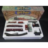 Hornby OO Gauge R1025 Harry Potter and the Philosopher's Stone Hogwarts Express Electric Train Set -