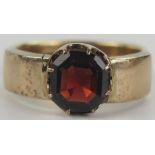 Victorian 18ct Gold and Garnet Ring, maker T&Y, date marks not clear, size N.5, 5.9g